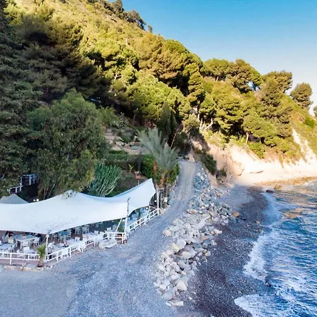 Baia Beniamin 2* Grimaldi (Liguria)