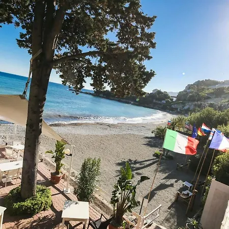 Baia Beniamin Hotel