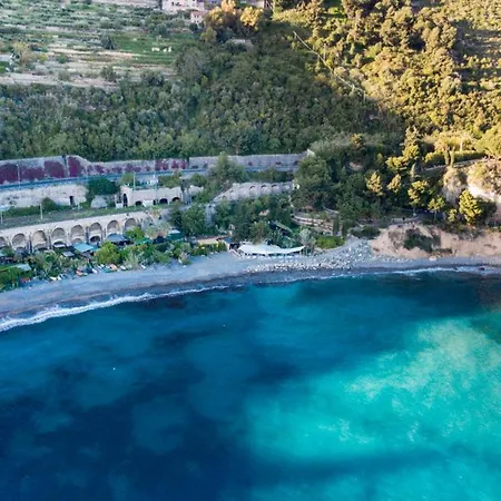 Baia Beniamin 2* Grimaldi (Liguria)